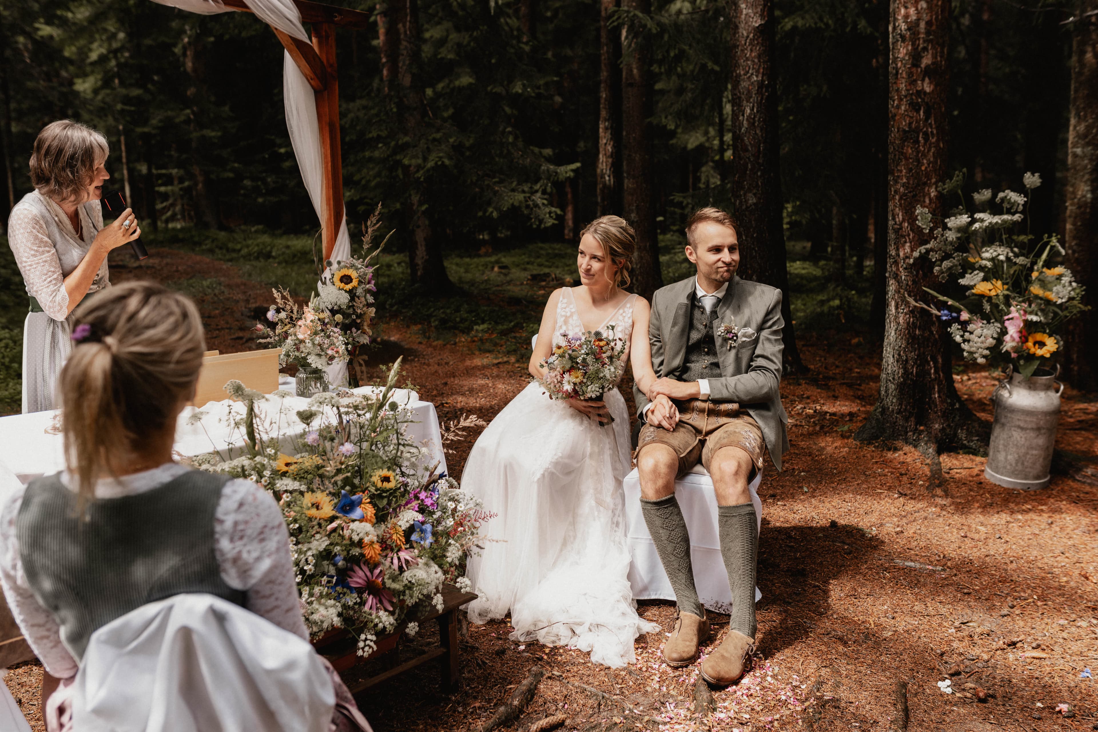 Zeremonie im Wald